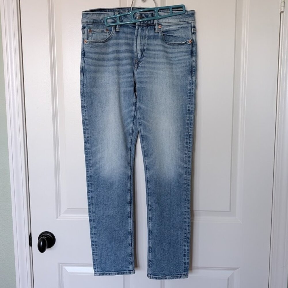 AE Men’s AirFlex Slim Jeans – Faded Wash – 30x30
